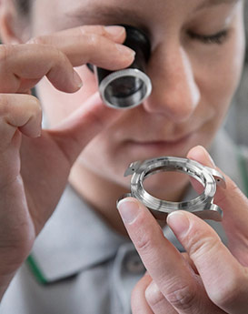 卡罗琳·卡桑德拉-成都雷达手表官方售后服务中心